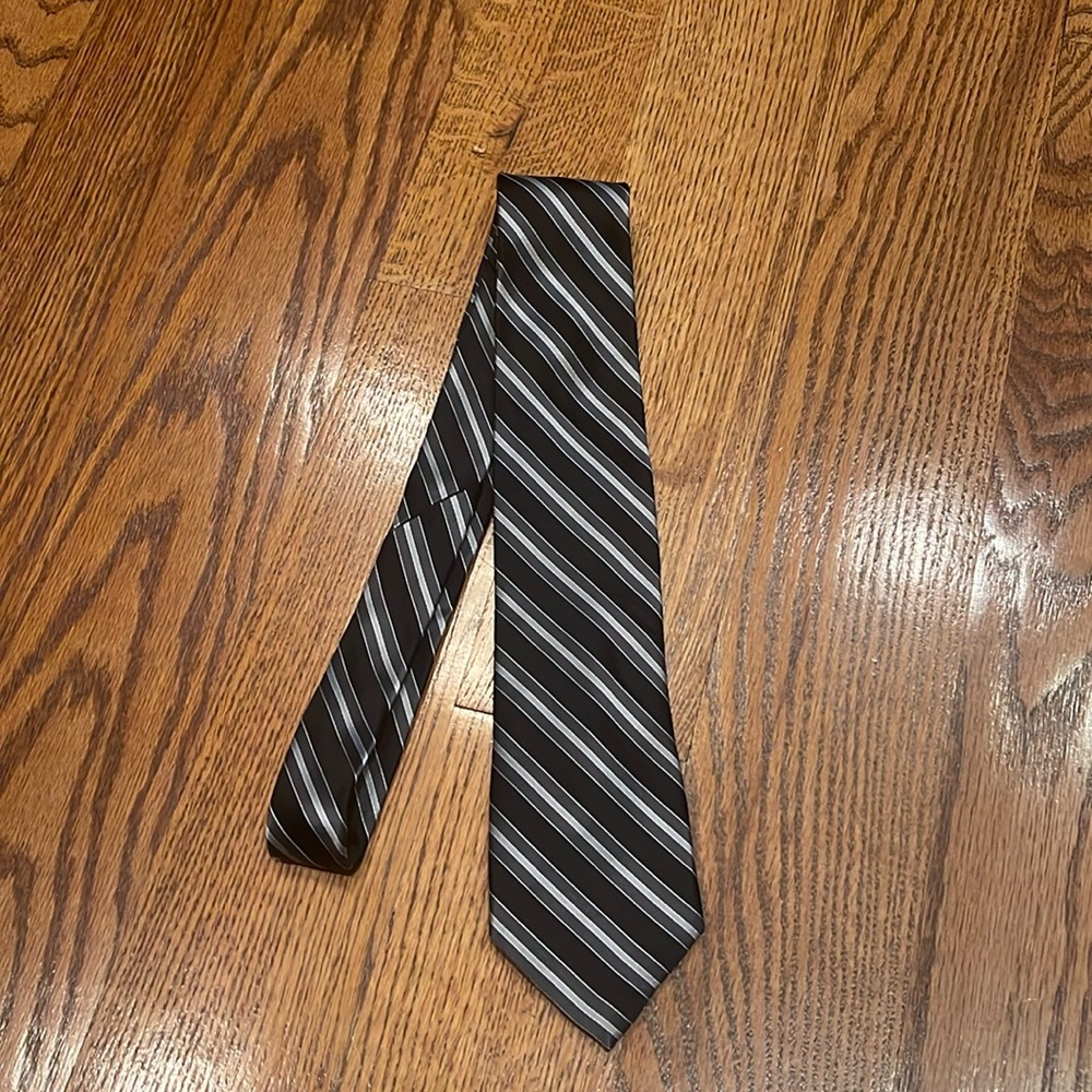 Perry Ellis tie